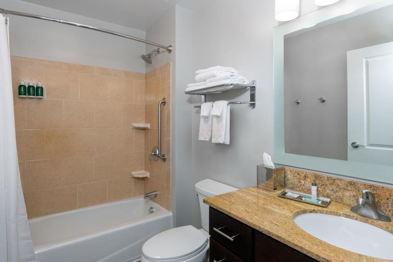 Towneplace Buffalo Airport Hotel
