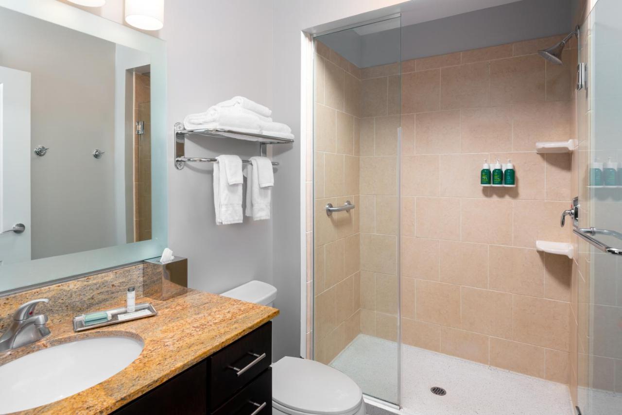 Towneplace Buffalo Airport Hotel 3*