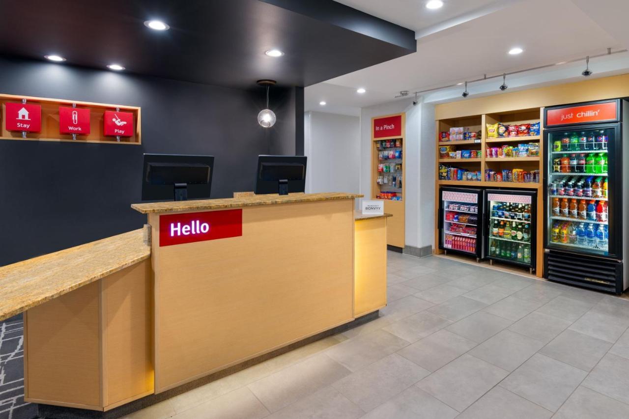 Towneplace Buffalo Airport 3*