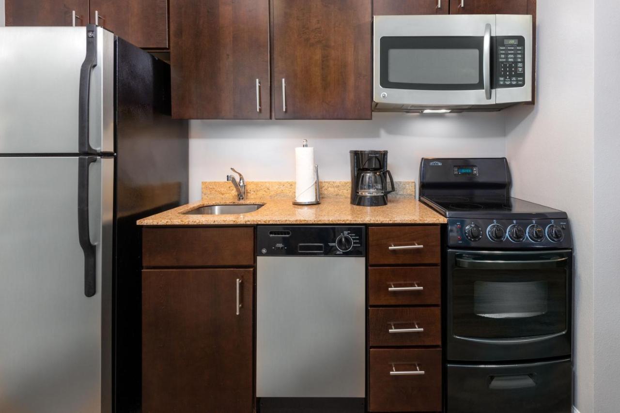 Towneplace Buffalo Airport Hotel 3*