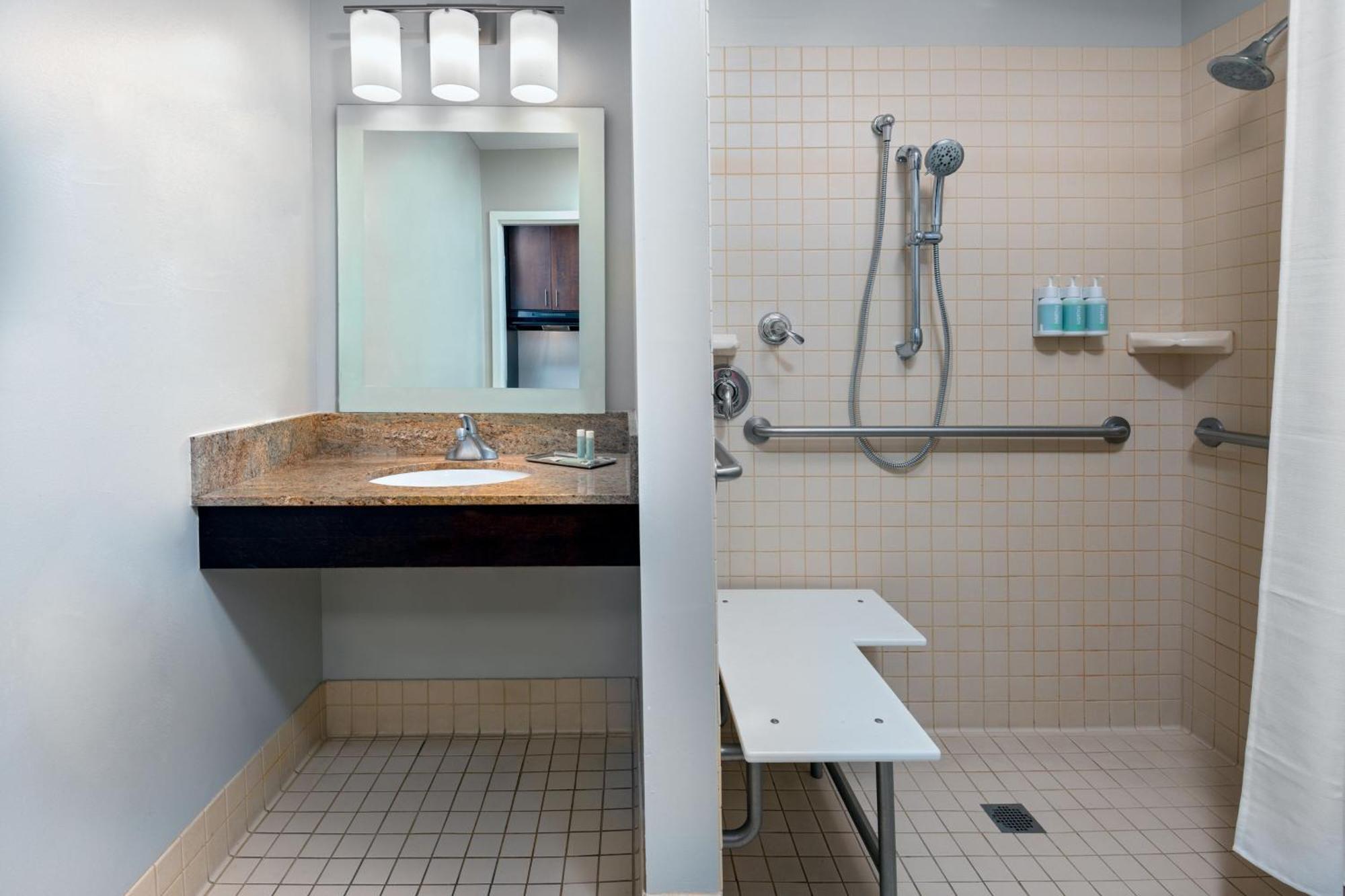 Hotel Towneplace Buffalo Airport 3*